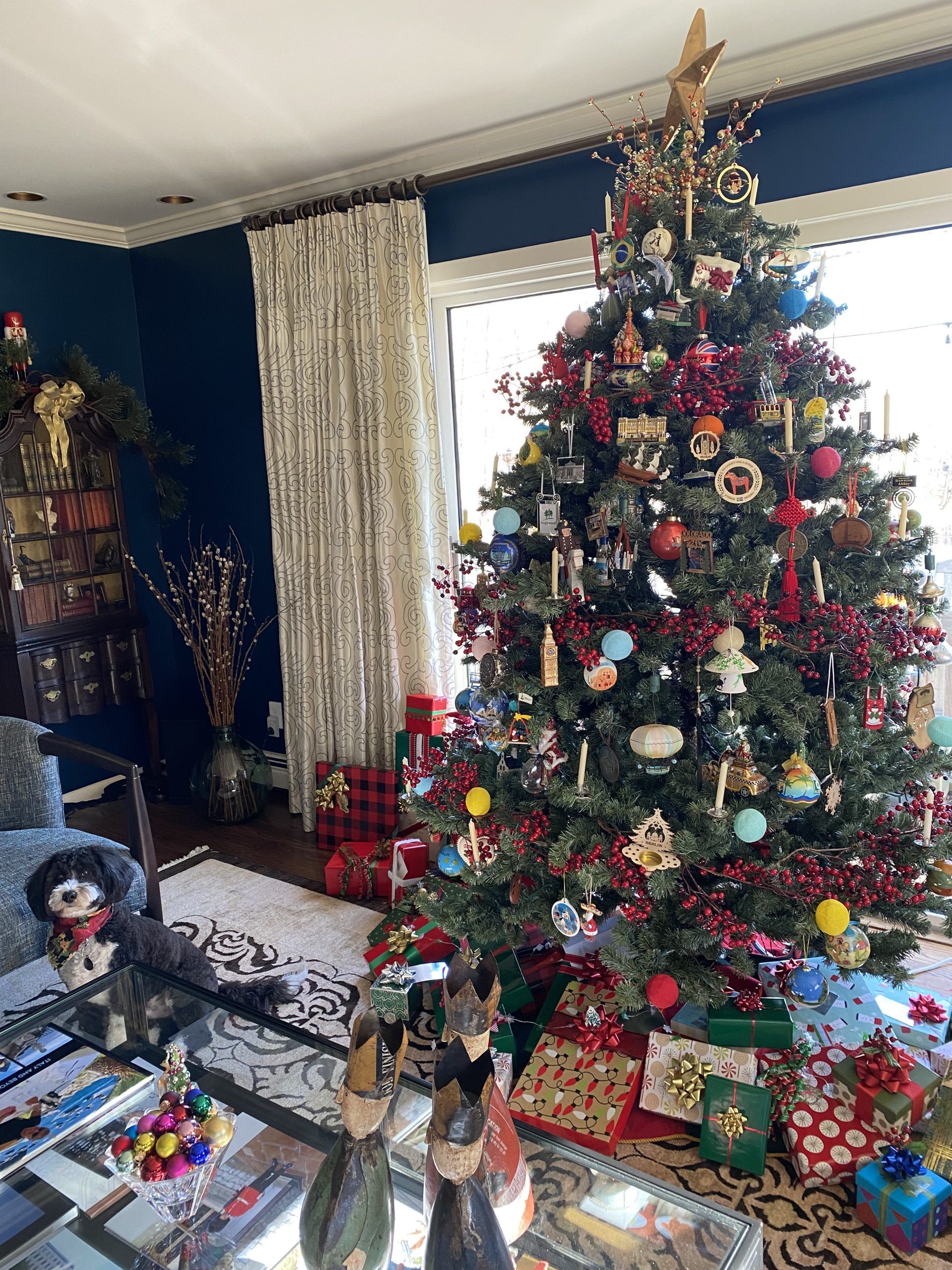 How To Add Sparkle To Your Holiday Outfit