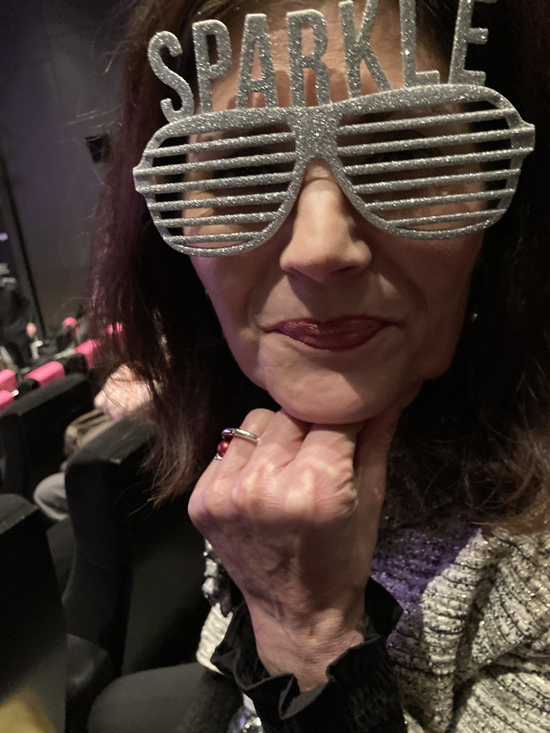 How to pick out eyeglass frames