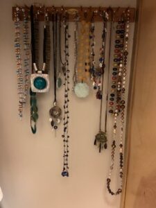 How To Organize Your Jewelry